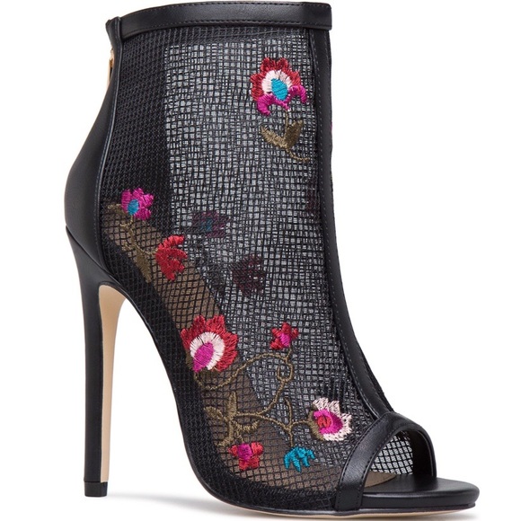 ✨NIB Marissa Floral Embroidered Mesh Caged Heels - Picture 13 of 15